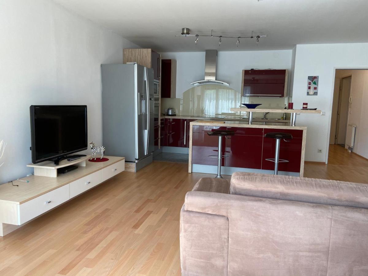 Bright Apartment With A Free Parking Garage @ Wienerberg Kültér fotó
