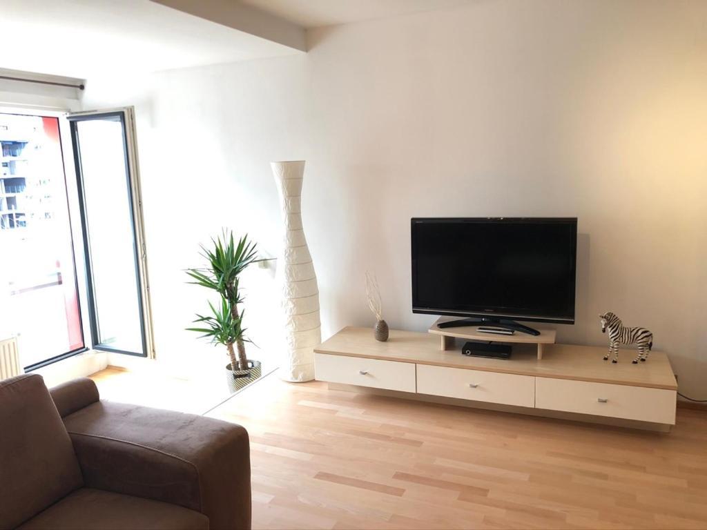 Bright Apartment With A Free Parking Garage @ Wienerberg Kültér fotó